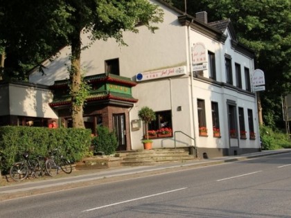 Foto: Jat Jük